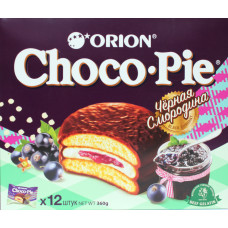 Kaka Choco-paj med svartvinbärsfyllning